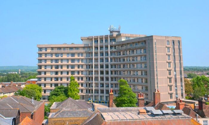 1 Bedroom Flat To Rent In Park Street, Ashford, TN24