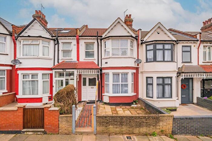 4 Bedroom Terraced House To Rent In Lancaster Road, Willesden, NW10