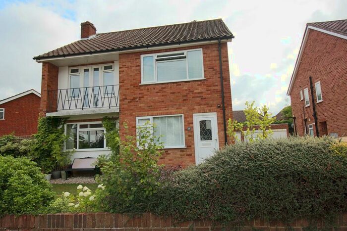 2 Bedroom Maisonette To Rent In Belmont Crescent, Maidenhead, Berkshire, SL6