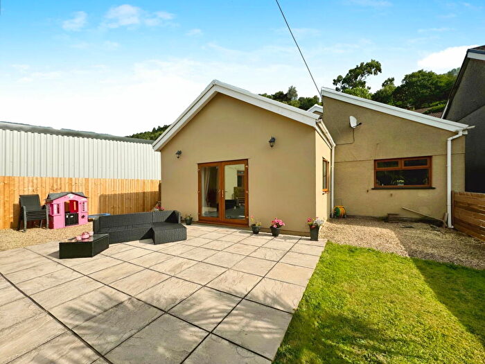 4 Bedroom Detached Bungalow For Sale In Pantygraigwen Road, Pontypridd, CF37