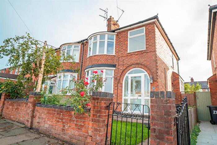 3 Bedroom Semi-Detached House To Rent In Paigle Road, Leicester, LE2