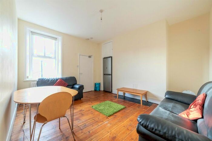 5 Bedroom Maisonette To Rent In Tavistock Road, Jesmond, Newcastle Upon Tyne, NE2