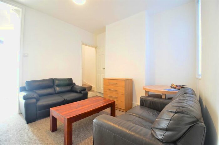 4 Bedroom Terraced House To Rent In Westminster Road, Student Property - Selly Oak, Birmingham, B29