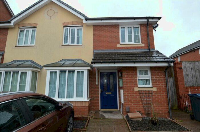 3 Bedroom End Of Terrace House To Rent In Thelbridge Road, Birmingham, West Midlands, B31