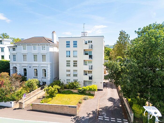 2 Bedroom Flat For Sale In Evesham Road, Cheltenham, GL52