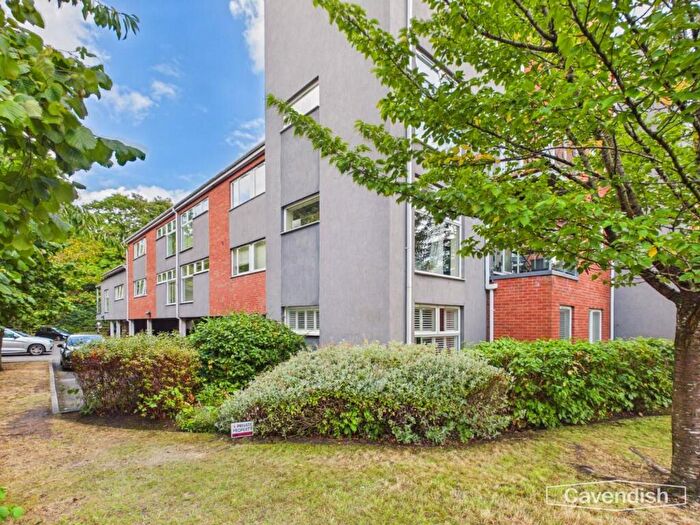 2 Bedroom Flat For Sale In Gawer Park, Gawer Court Gawer Park, CH1
