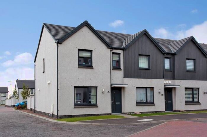 3 Bedroom Terraced House To Rent In Charleston Road North, Cove Bay, Aberdeen, AB12