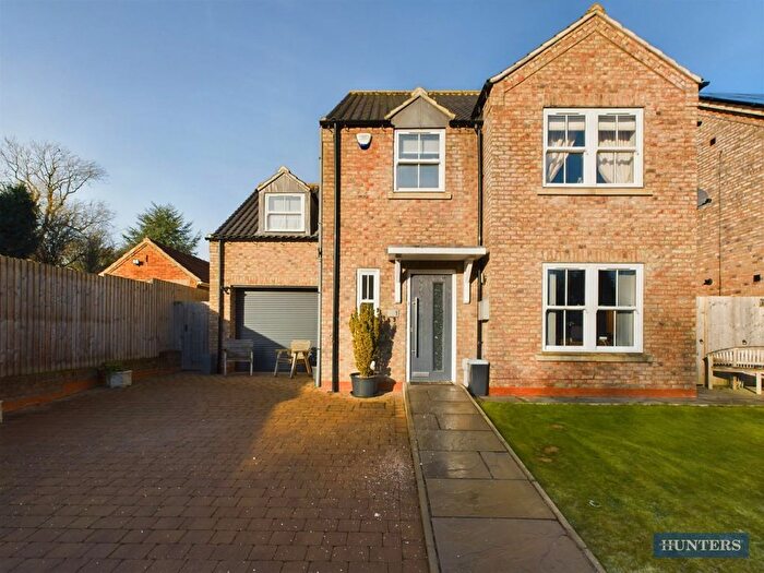 4 Bedroom Property For Sale In Apple Tree Yard, Walkington, Beverley, HU17