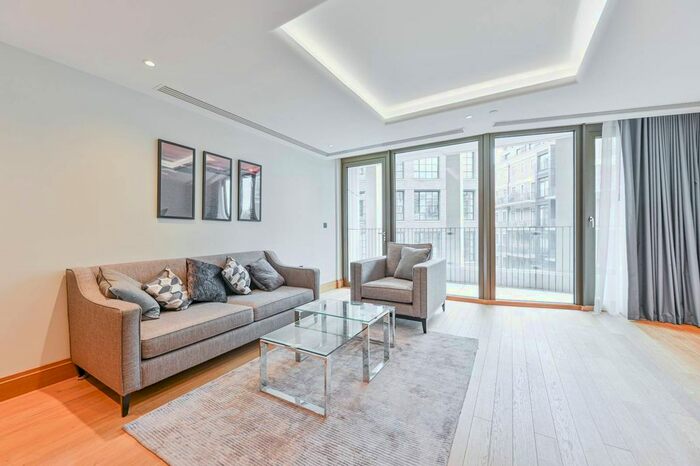 3 Bedroom Flat To Rent In John Islip Street, Pimlico, London, SW1P