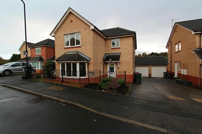 4 Bedroom Detached House To Rent In Oxley Court, Rotherham, S60