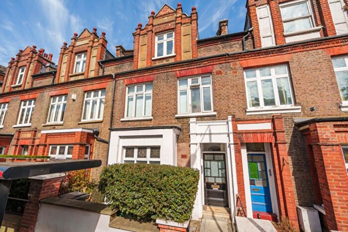 1 Bedroom Flat To Rent In Agincourt Road London, NW3