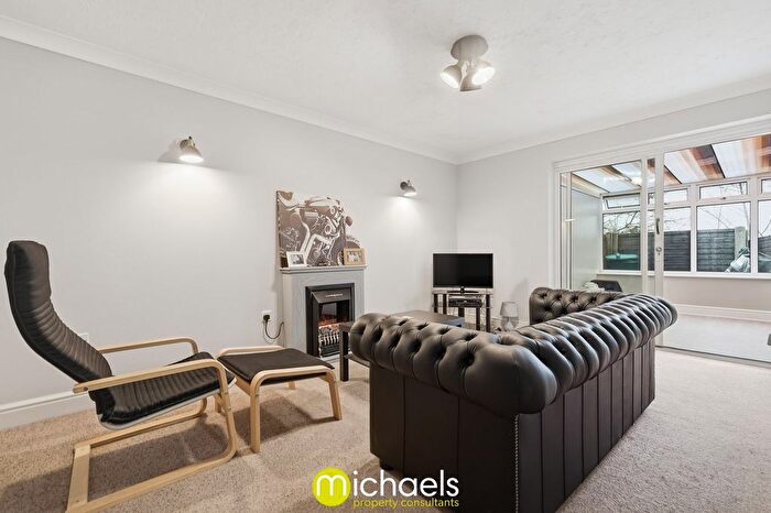 2 Bedroom Semi-Detached Bungalow For Sale In Harwich Road, Colchester, CO4