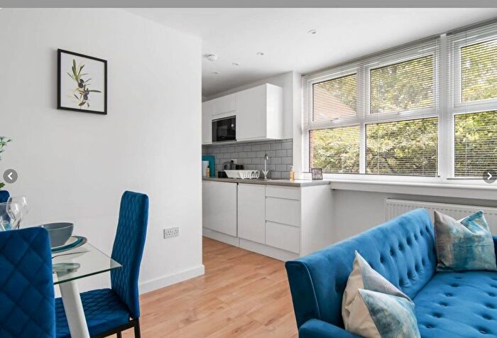 2 Bedroom Flat To Rent In Rickfords Hill, Aylesbury, HP20