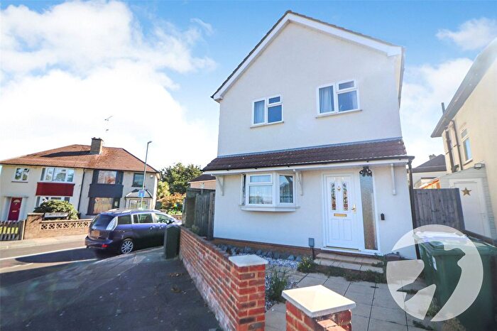 3 Bedroom Detached House For Sale In Birling Road, Erith, DA8