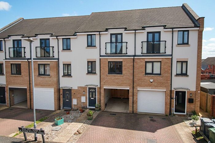 4 Bedroom Town House For Sale In Ron Hill Road, Queens Hill's, Norwich, NR8