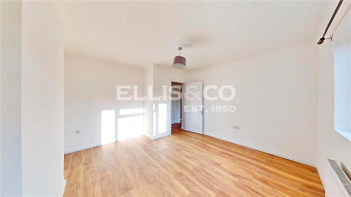 2 Bedroom Property To Rent In Carlyon Mansions, Ealing Road, Wembley, HA0