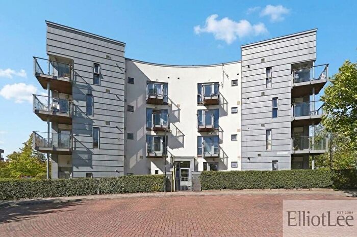 2 Bedroom Flat For Sale In Tranquil Lane, Harrow, HA2