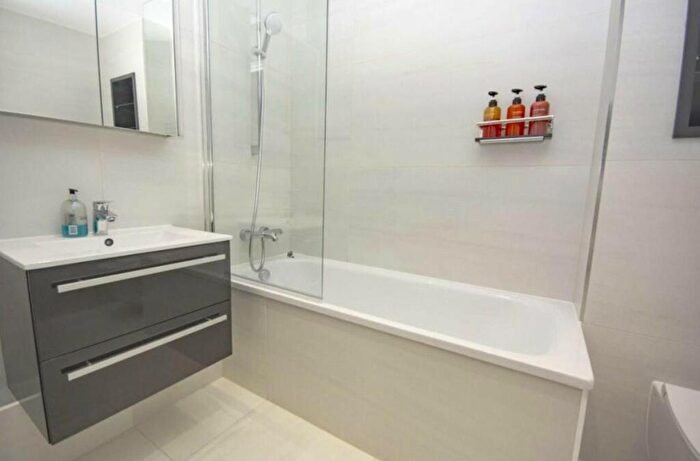 1 Bedroom Property To Rent In The Hyde, London, NW9