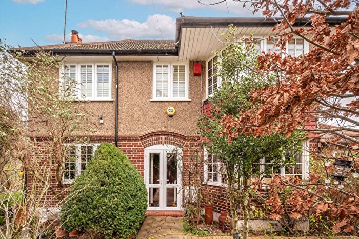 4 Bedroom Detached House For Sale In Kinch Grove, Harrow, Wembley, HA9