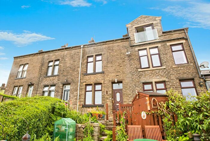 2 Bedroom Terraced House For Sale In Keighley Road, Pecket Well, Hebden Bridge, HX7