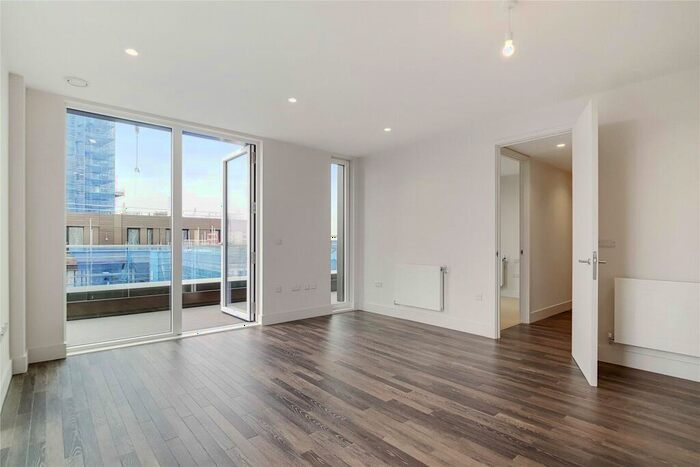 2 Bedroom Apartment To Rent In Moulding Lane London, SE14