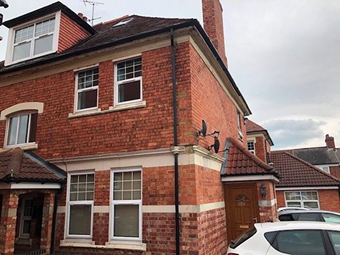 1 Bedroom Flat To Rent In Russell Street, Kettering, NN16