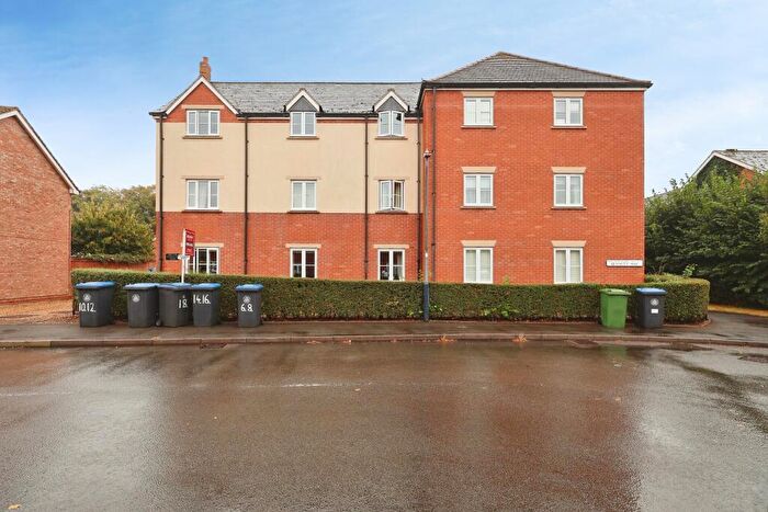 2 Bedroom Flat For Sale In Trinity Mead, Stratford-upon-Avon, CV37