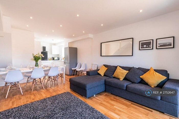 5 Bedroom Detached House To Rent In Bevendean Road, Brighton, BN2