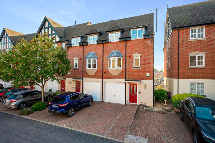 2 Bedroom End Of Terrace House To Rent In Marine Approach, Northwich, CW8