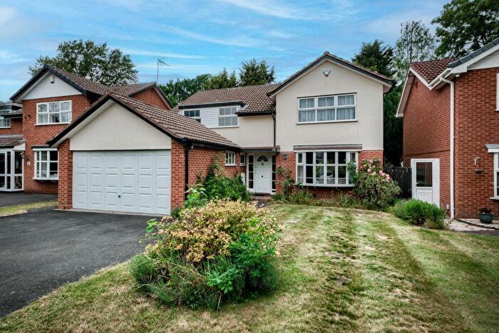 4 Bedroom Detached House For Sale In Rollswood Drive, Solihull, B91