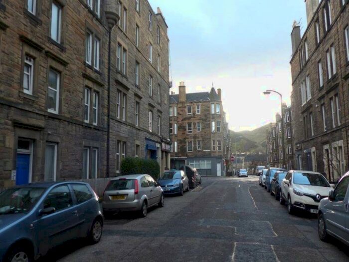 1 Bedroom Flat To Rent In Dalgety Avenue, Edinburgh, EH7