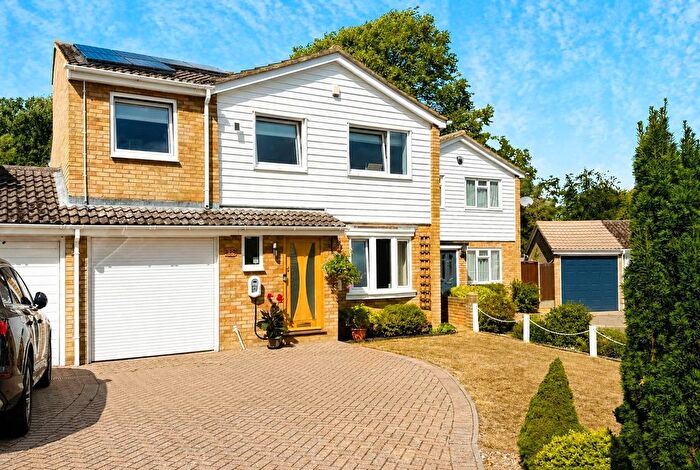 4 Bedroom Detached House For Sale In Osprey Road, Flitwick, MK45