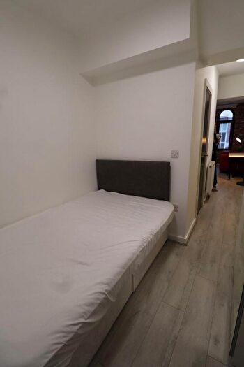 1 Bedroom Flat To Rent In Sir Thomas Street, Liverpool, L1