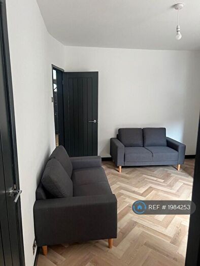 4 Bedroom Terraced House To Rent In Littleton Road, Salford, M6