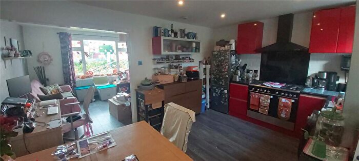 3 Bedroom Terraced House For Sale In Circular Road, Denton, Manchester, Greater Manchester, M34