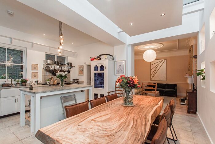 5 Bedroom End Of Terrace House To Rent In Vaughan Avenue, Stamford Brook, W6