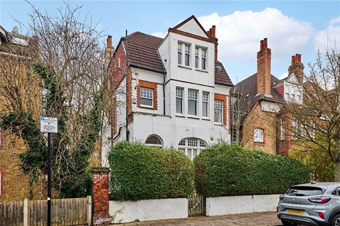 1 Bedroom Flat For Sale In Riggindale Road, London, SW16