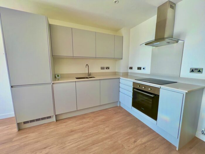 2 Bedroom Flat To Rent In Trent Lane, Nottingham, NG2