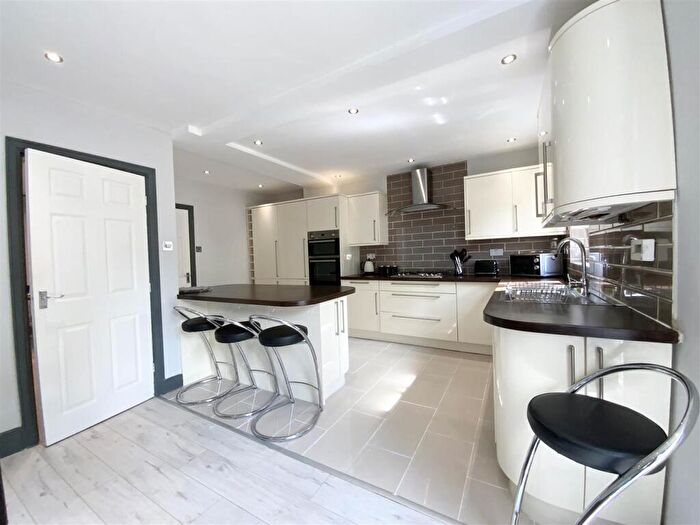 4 Bedroom House To Rent In Harrison Way, Windsor Quay, Cardiff Bay, CF11