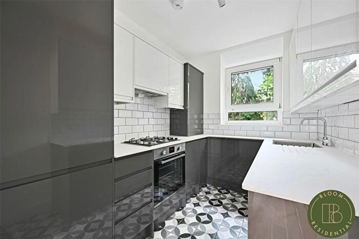 3 Bedroom Apartment To Rent In Alder House, Maitland Park Villas, Belsize Park, London, NW3