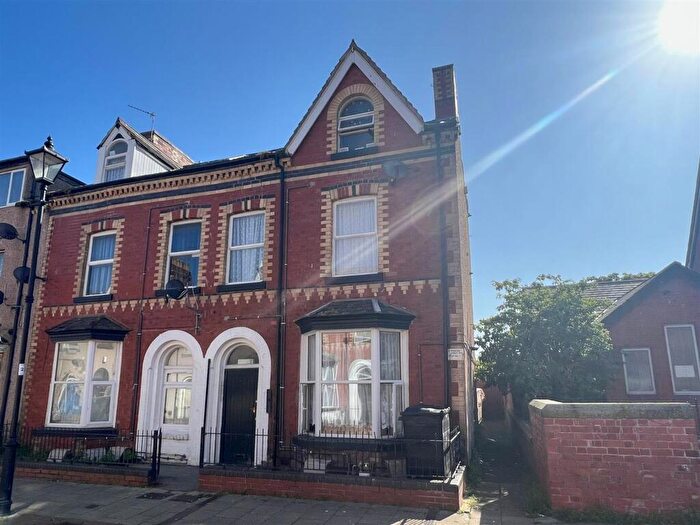 1 Bedroom Flat To Rent In Princes Street, Rhyl, LL18