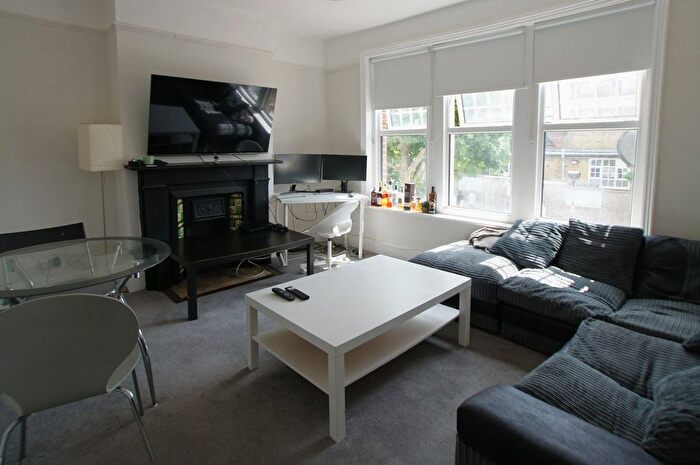 3 Bedroom Maisonette To Rent In Franciscan Road, London, SW17