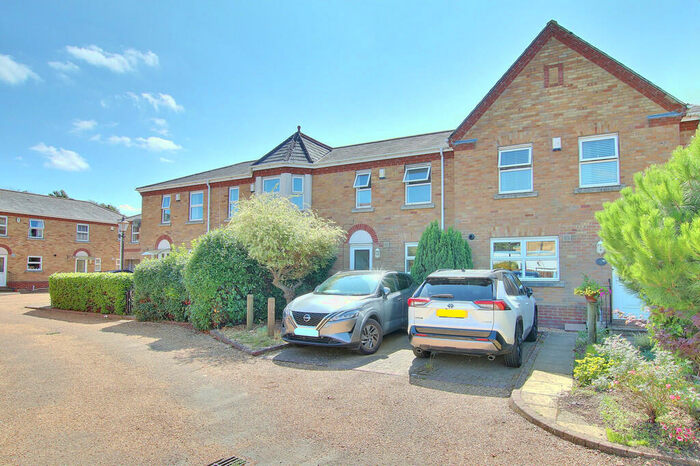 3 Bedroom Terraced House To Rent In Cootes Meadow, St. Ives, PE27