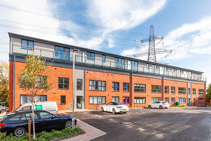 1 Bedroom Apartment To Rent In West Way, Botley, OX2