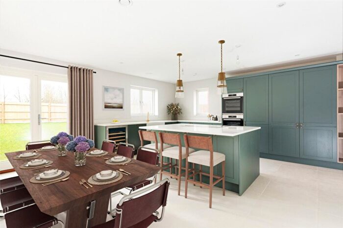 4 Bedroom Detached House For Sale In Aston Abbotts Road, Cublington, Buckinghamshire, LU7
