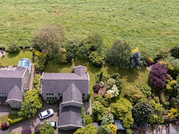 4 Bedroom Detached House For Sale In St Lucius's Close, Farnley Tyas, Huddersfield, HD4