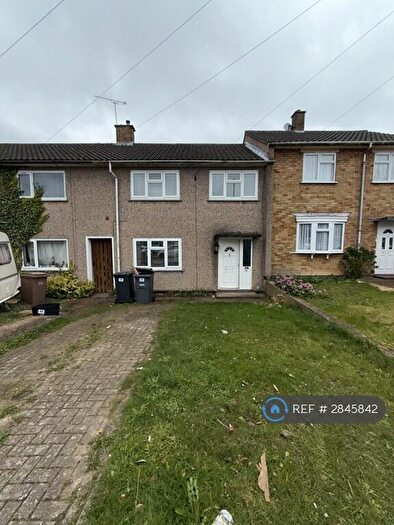 3 Bedroom Terraced House To Rent In Beadlow Road, Luton, LU4