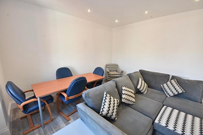 4 Bedroom Maisonette To Rent In Forsyth Road, Jesmond, NE2