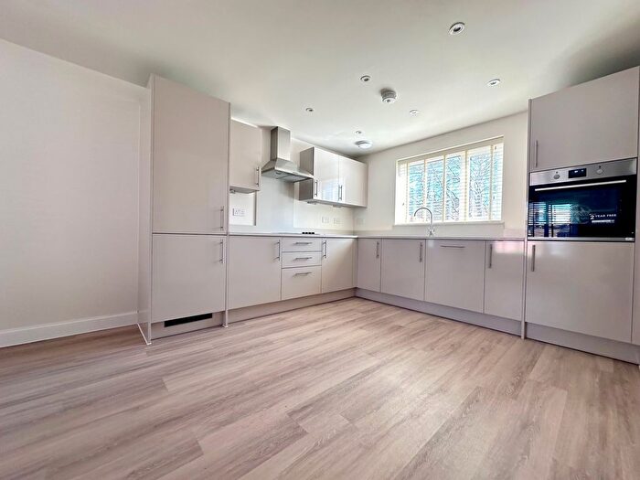 4 Bedroom Property To Rent In Down House Drive, Cambridge, CB3