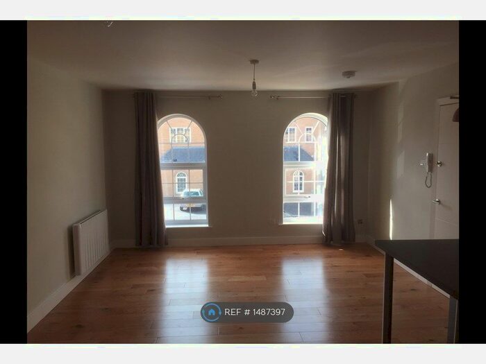 1 Bedroom Flat To Rent In Claverton House, Cirencester, GL7